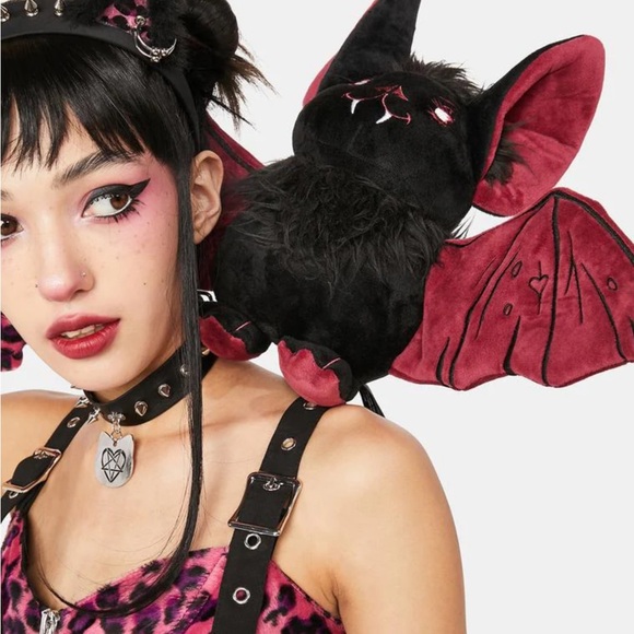 Red and Black Edgy Hair Accessories - Picture 1 of 6